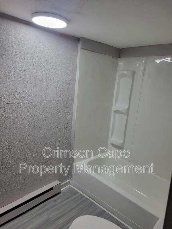 Building Photo - 13 E Chestnut St