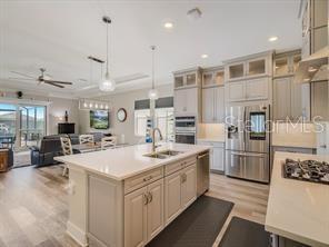 Building Photo - 714 16th Ave E