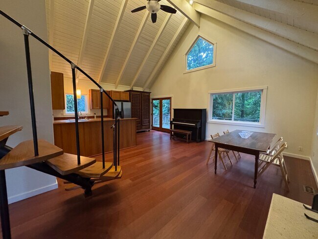 Building Photo - 11022 Palisades Ave SW