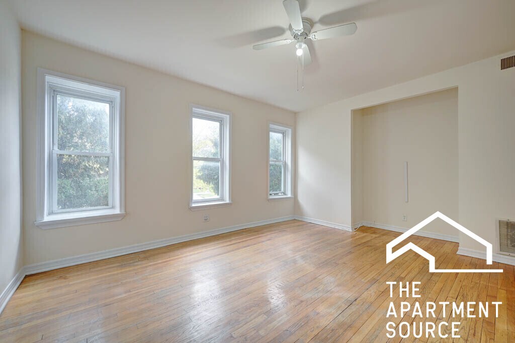 Building Photo - 3001 N Whipple St