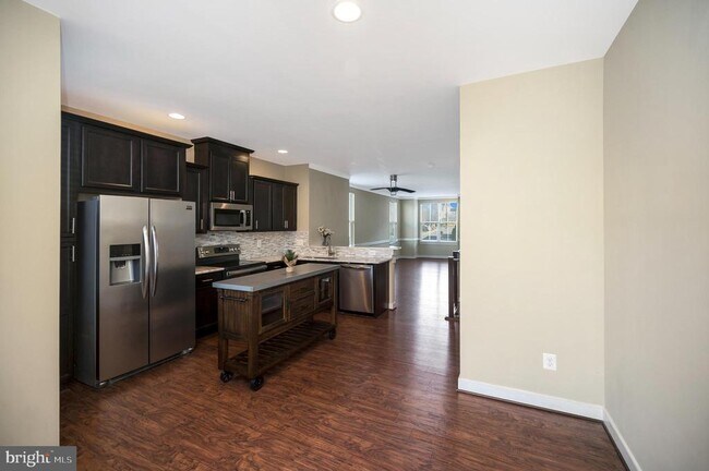 Building Photo - 100 Nestor's Pl