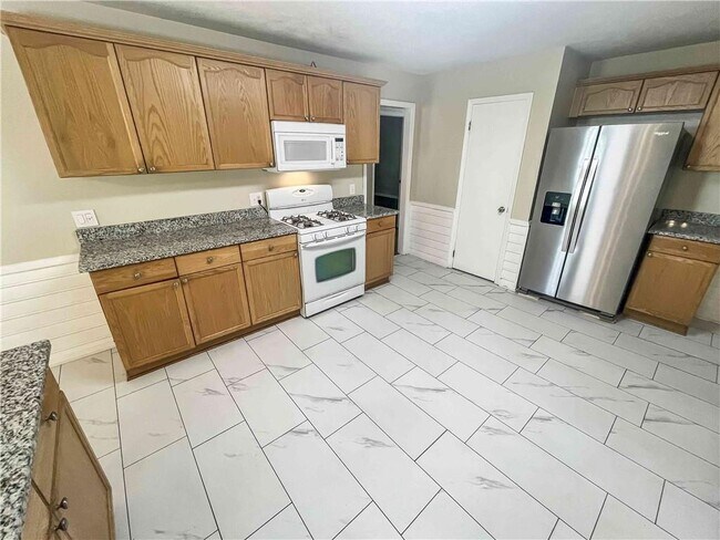 Building Photo - 4561 Lost Mountain Dr