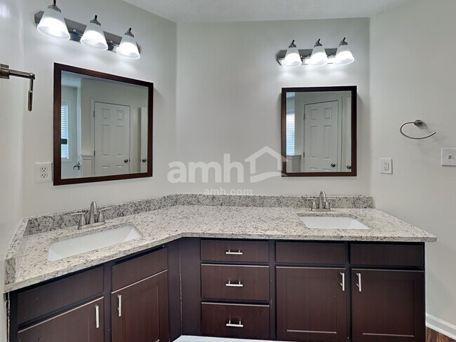 Building Photo - 643 Bartow Dr