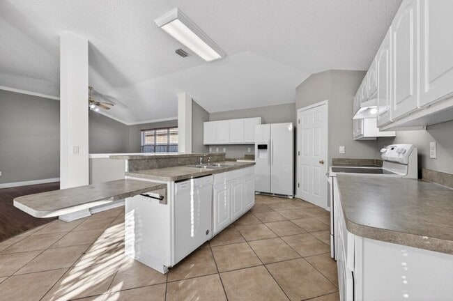 Building Photo - 1602 Trent St