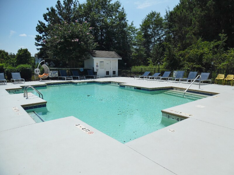 Building Photo - 118 University Village Dr