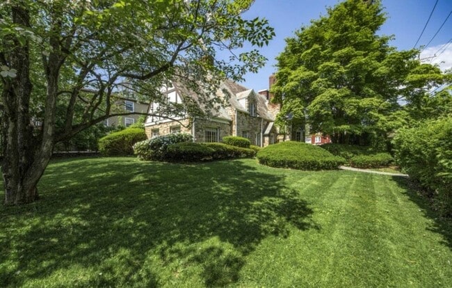 Building Photo - Patterson House