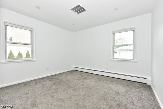 Building Photo - 398 Mayer Ct