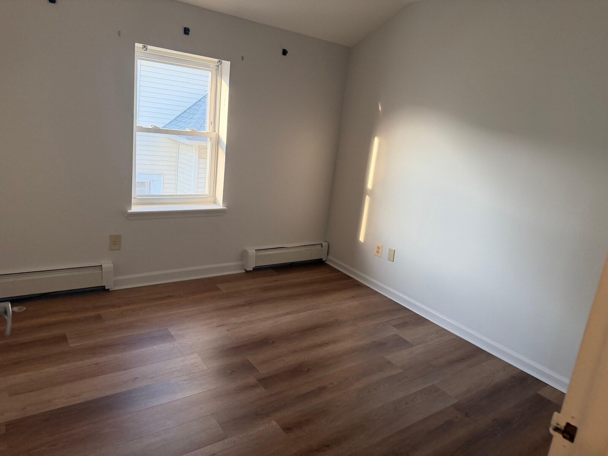Building Photo - 463 Beach 68th St