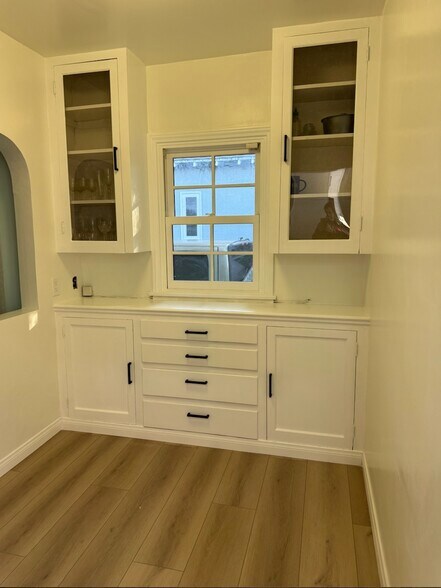 Pantry - 5625 Cantaloupe Ave