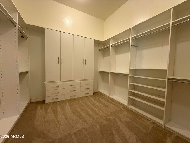 Building Photo - 2307 E Mahogany Pl