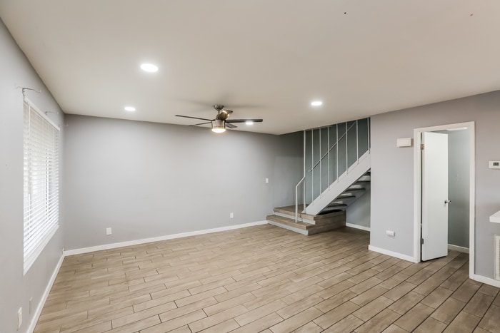 Building Photo - 2133 W Turney Ave