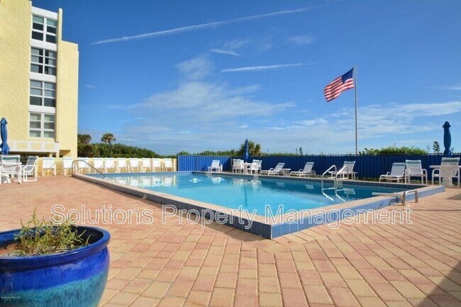 Building Photo - 4700 Ocean Beach Blvd