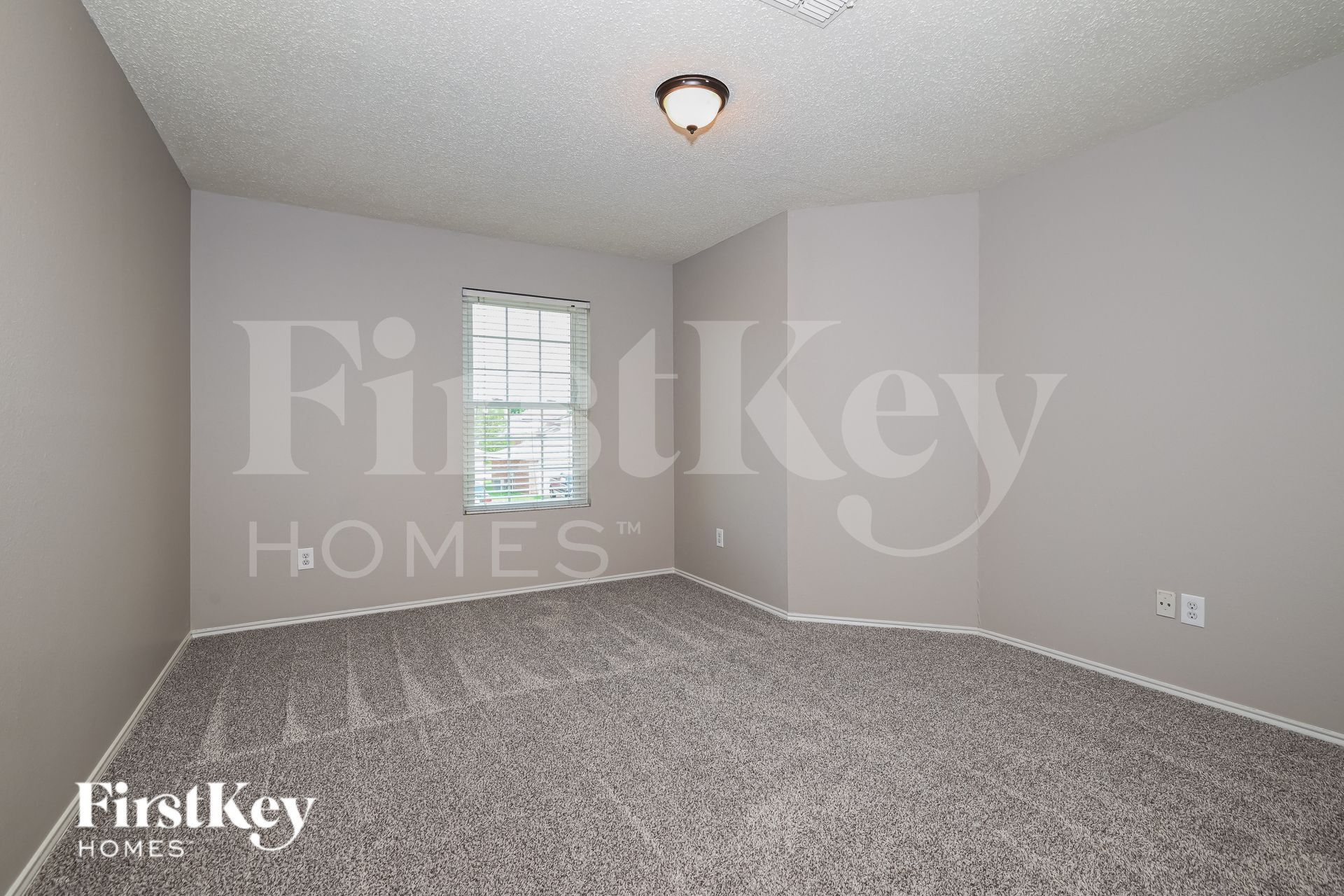 Building Photo - 1445 Lochspring Dr