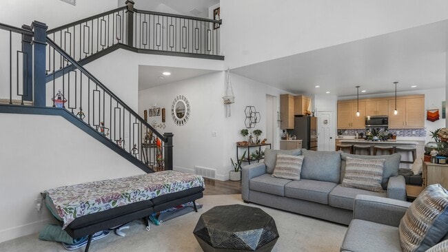 Building Photo - 4162 W Gate Keeper Dr