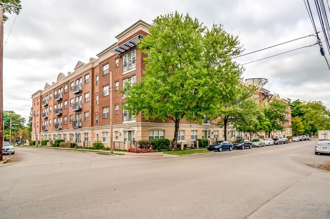 Building Photo - Rare rental opportunity at Bristol West End!