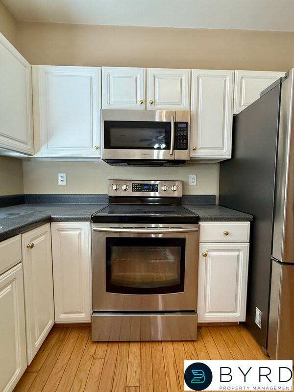 Building Photo - 8651 Millstream Dr