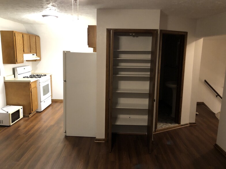 Living Room looking at Kitchen w/ pantry - 440 W 3rd St