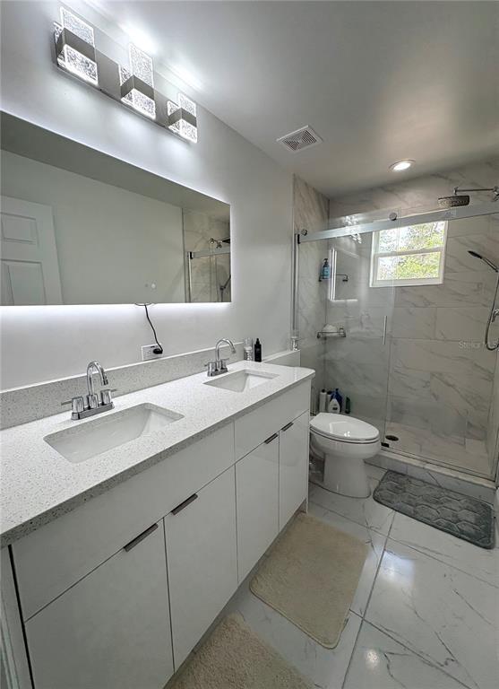 Building Photo - 7044 Brickell Ct