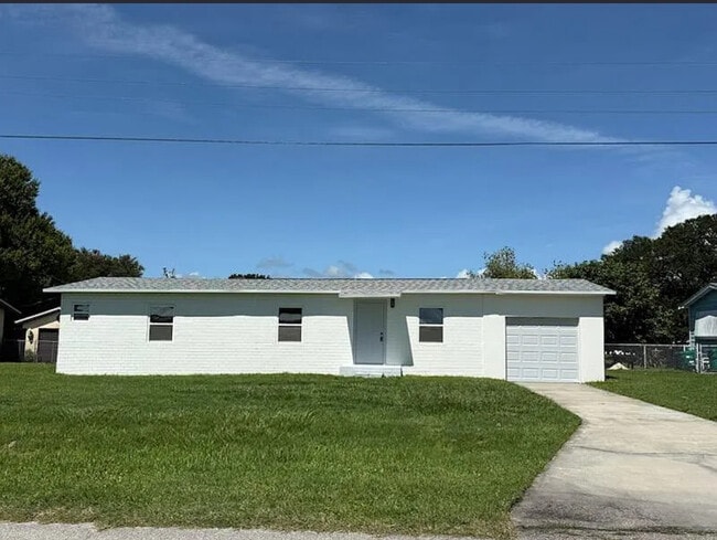 Building Photo - 3633 SE 20th Ter
