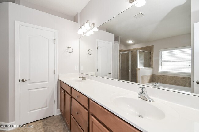 Building Photo - 86022 Mirage Pl