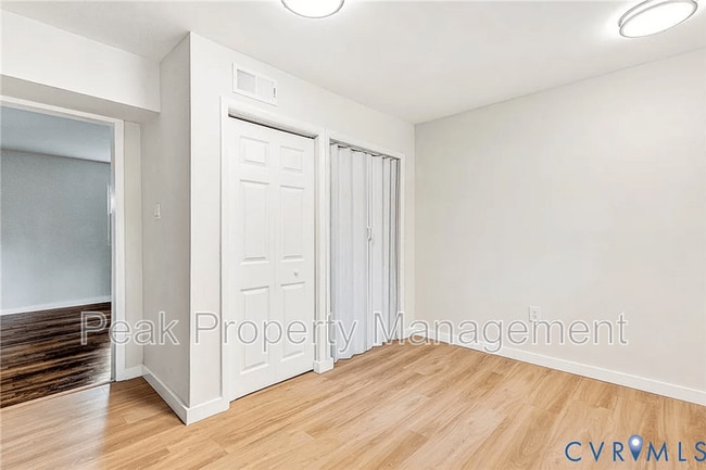 Building Photo - 2005 2nd Ave