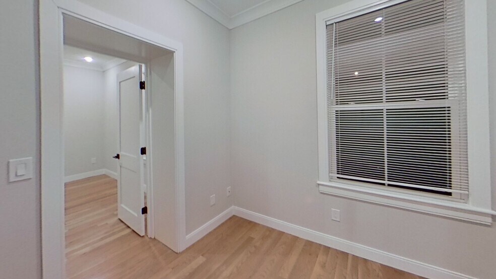 Building Photo - 145 Englewood Ave