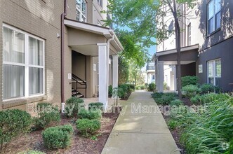 Building Photo - 700 Walker Square