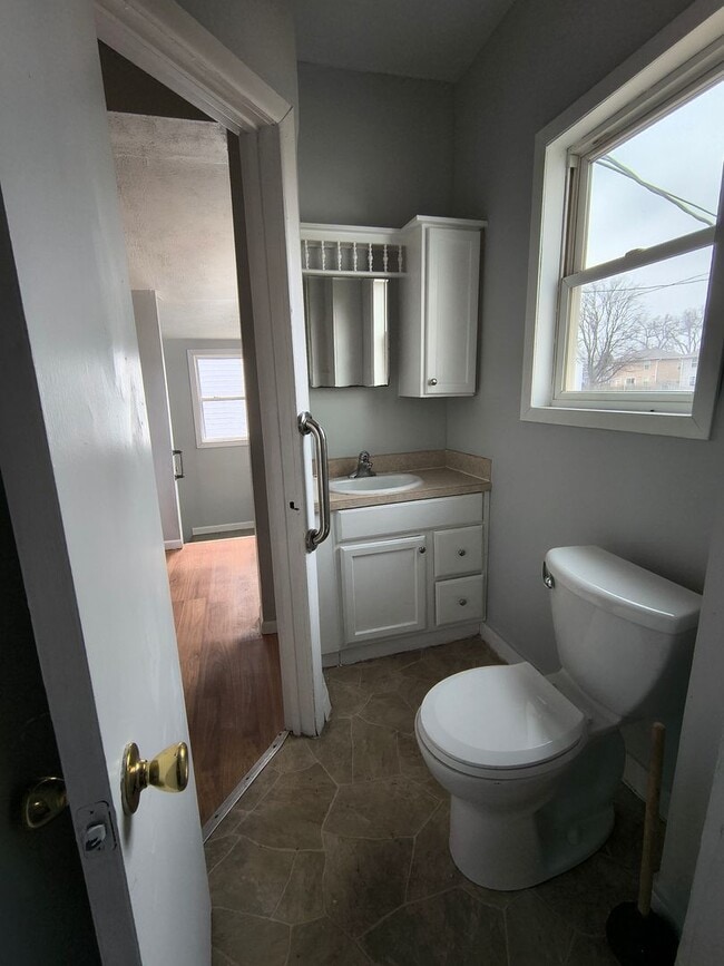 Building Photo - Cozy 3 Bedroom in Southside Council Bluffs!