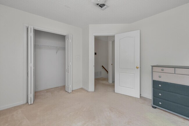 Building Photo - 6740 Scotts Pl