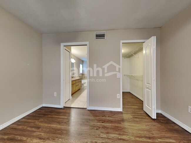 Building Photo - 9029 Egret Cove Cir