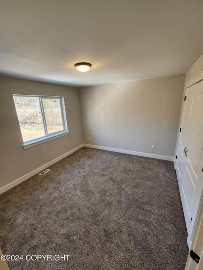 Building Photo - 6585 Beverly Hills Cir