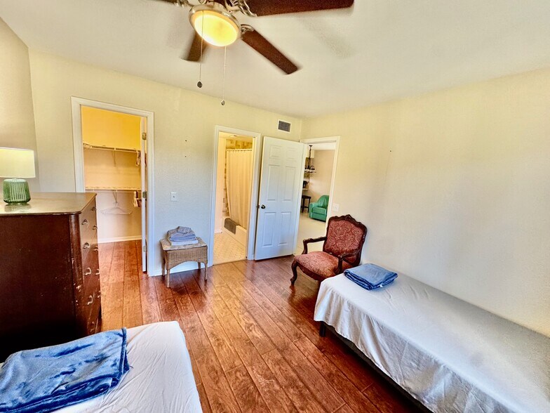 Building Photo - 22523 Westchester Blvd