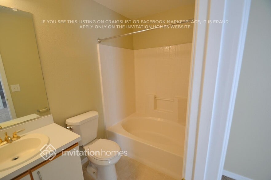 Building Photo - 3074 Mapleshade St