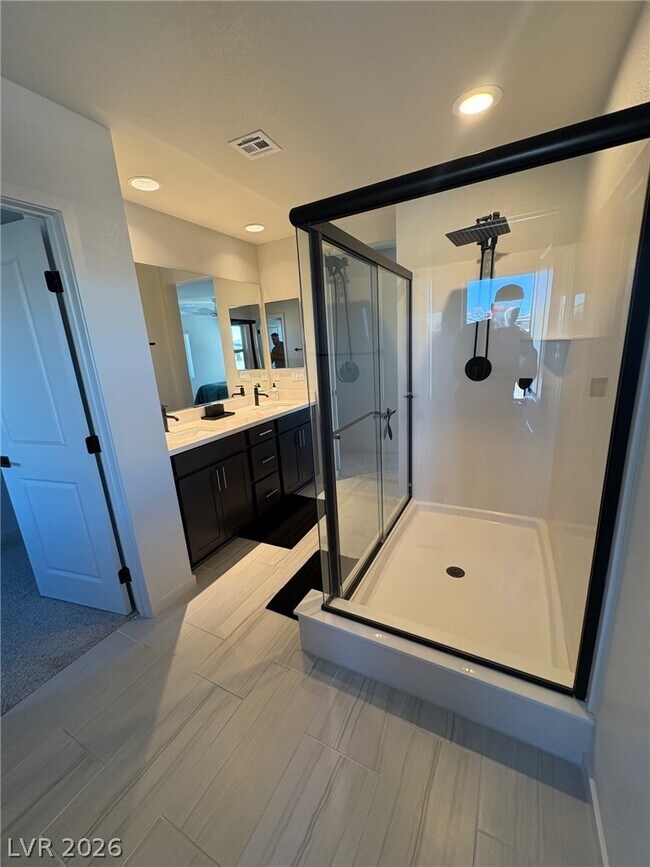 Building Photo - 9702 Sapphire Rim Ave