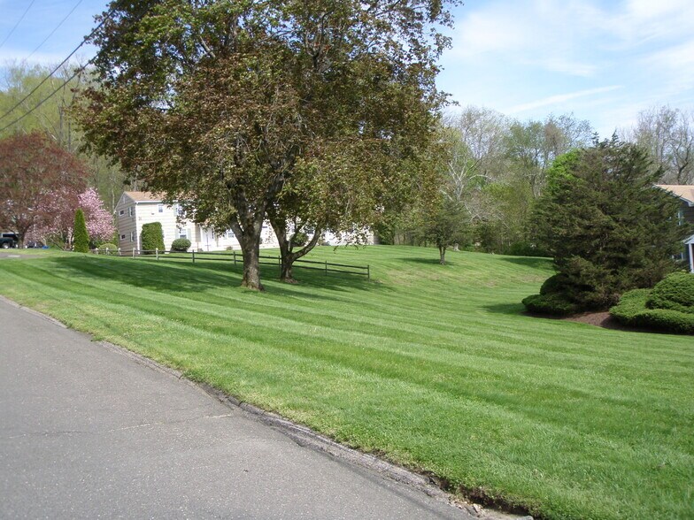 Building Photo - 31 Pilgrim Trl