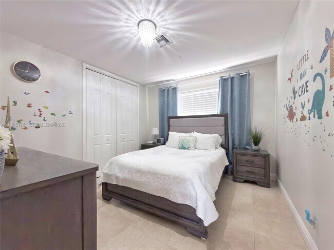 Building Photo - 7925 SW 124th St