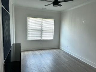 Building Photo - 960 Nours Cir SE