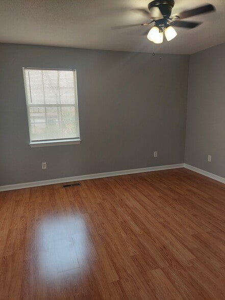 Bedroom 1 - 118 Eveningside Dr