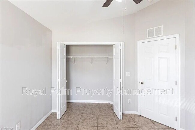 Building Photo - 2130 NE 8th Pl