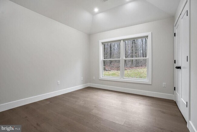 Building Photo - 358 Cherry Valley Rd