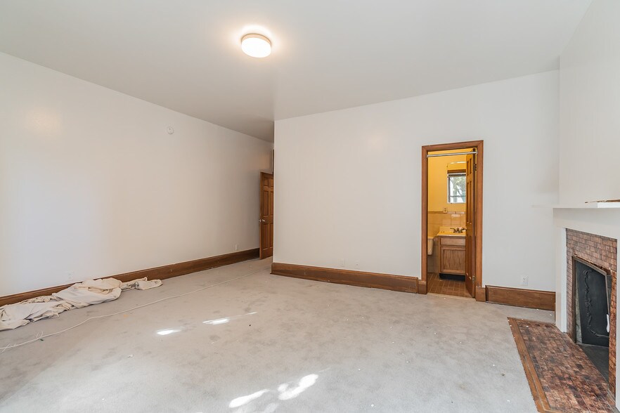 Building Photo - 1116 Rhode Island Ave NW