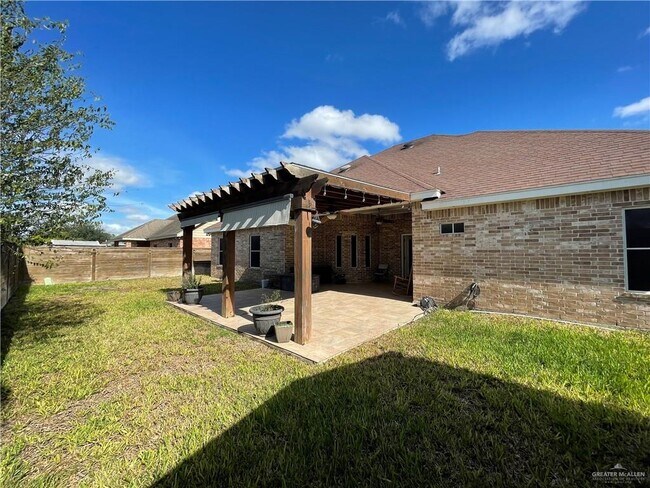 Building Photo - 24 N Flag St