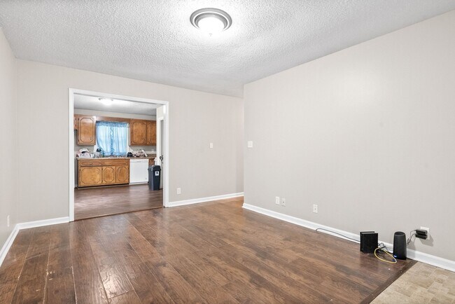 Building Photo - 135 E St