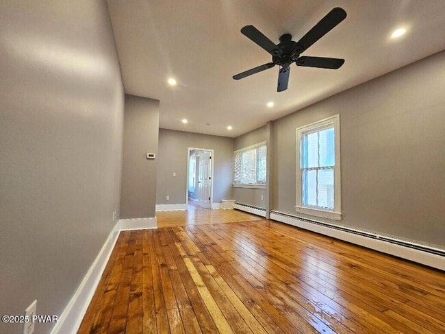 Building Photo - 314 11th St