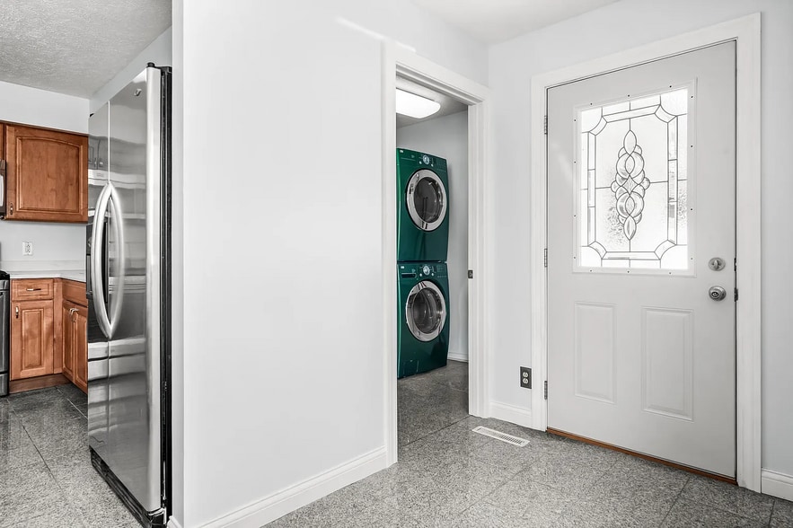 Laundry - 501 E Cherry St