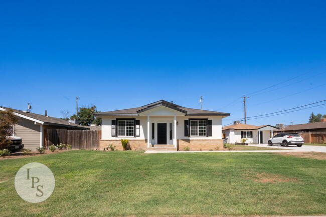 Primary Photo - Beautifully Renovated Clovis Home, 3BR/3BA...