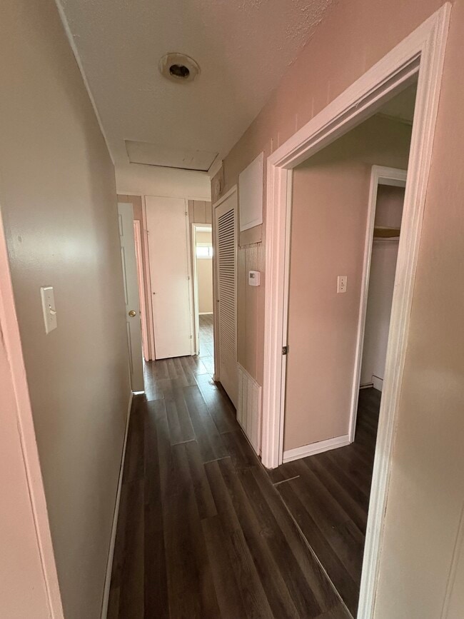 Building Photo - 3453 165th St