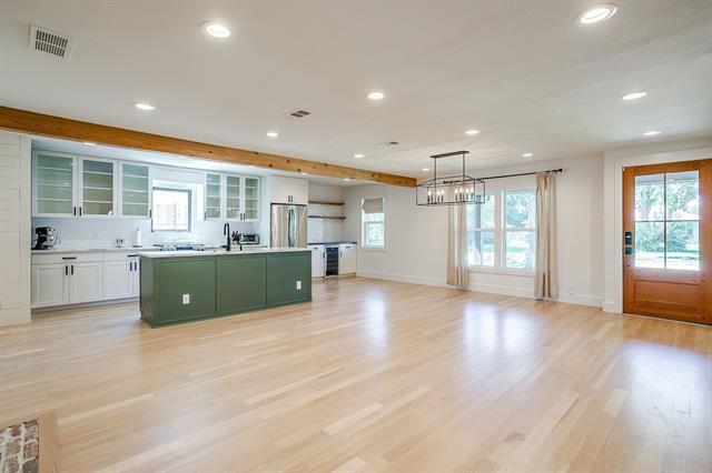 Building Photo - 428 Summit Dr