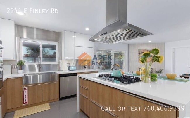 Building Photo - 2241 E Finley Rd