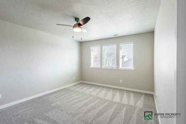 Building Photo - Heart of Meridian 4 Bed 3 Bath